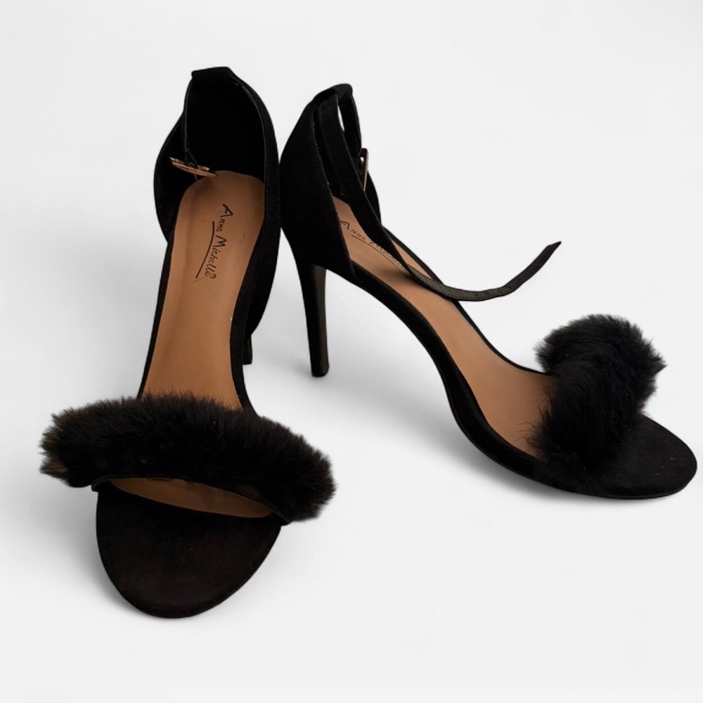 Chic Black Heels with Fur Accent